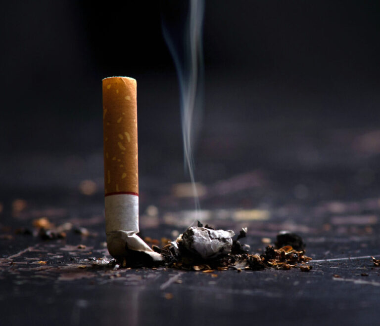 Fumare accelera l’invecchiamento